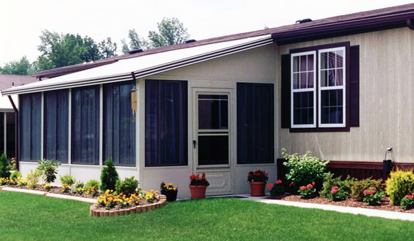 trailer with patio enclosure